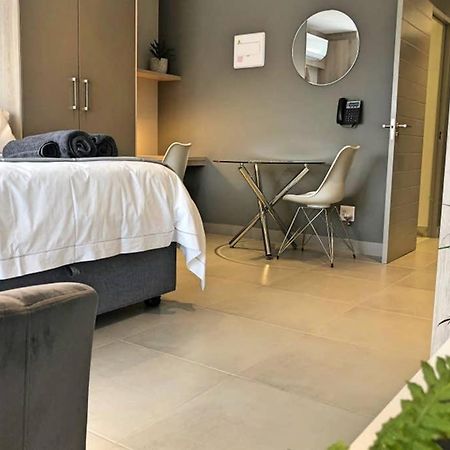 סטלנבוש Unique Stay, The Den Apartments מראה חיצוני תמונה