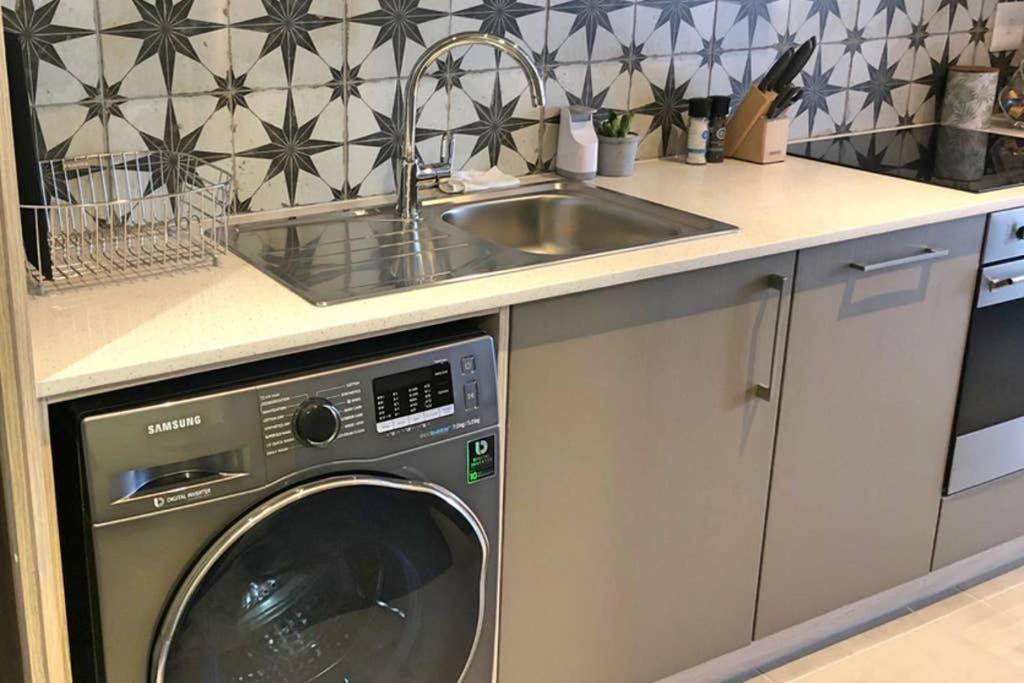 סטלנבוש Unique Stay, The Den Apartments מראה חיצוני תמונה